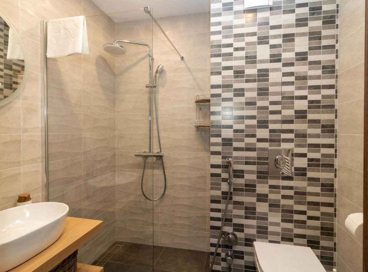 Central Sofia Condo Екстер'єр фото