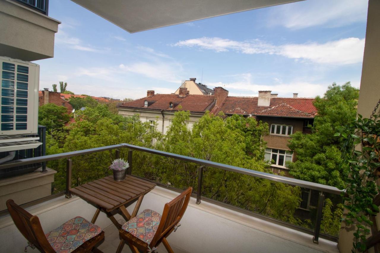 Central Sofia Condo Екстер'єр фото